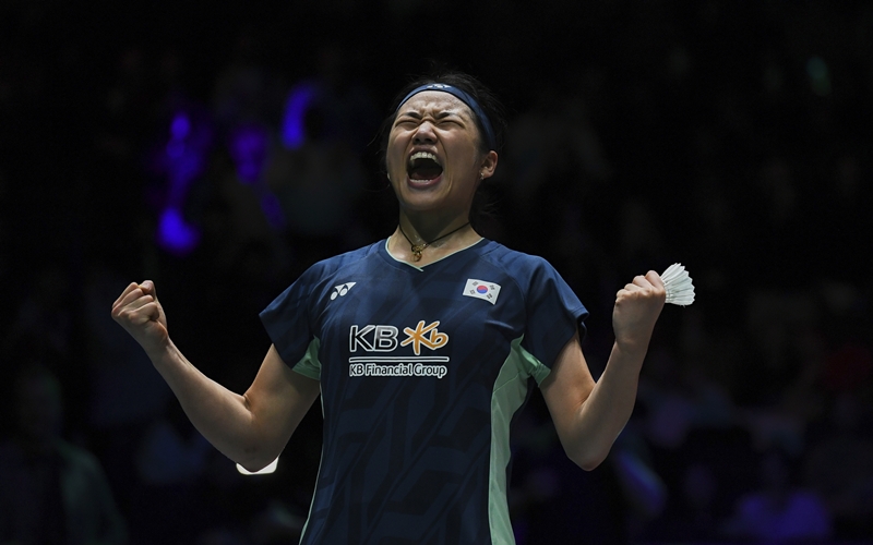 An Se Young on March 16 shouts for joy after winning the women's singles title at the Badminton World Federation's All England Open Championships at Birmingham Utilita Arena in Birmingham, the U.K.